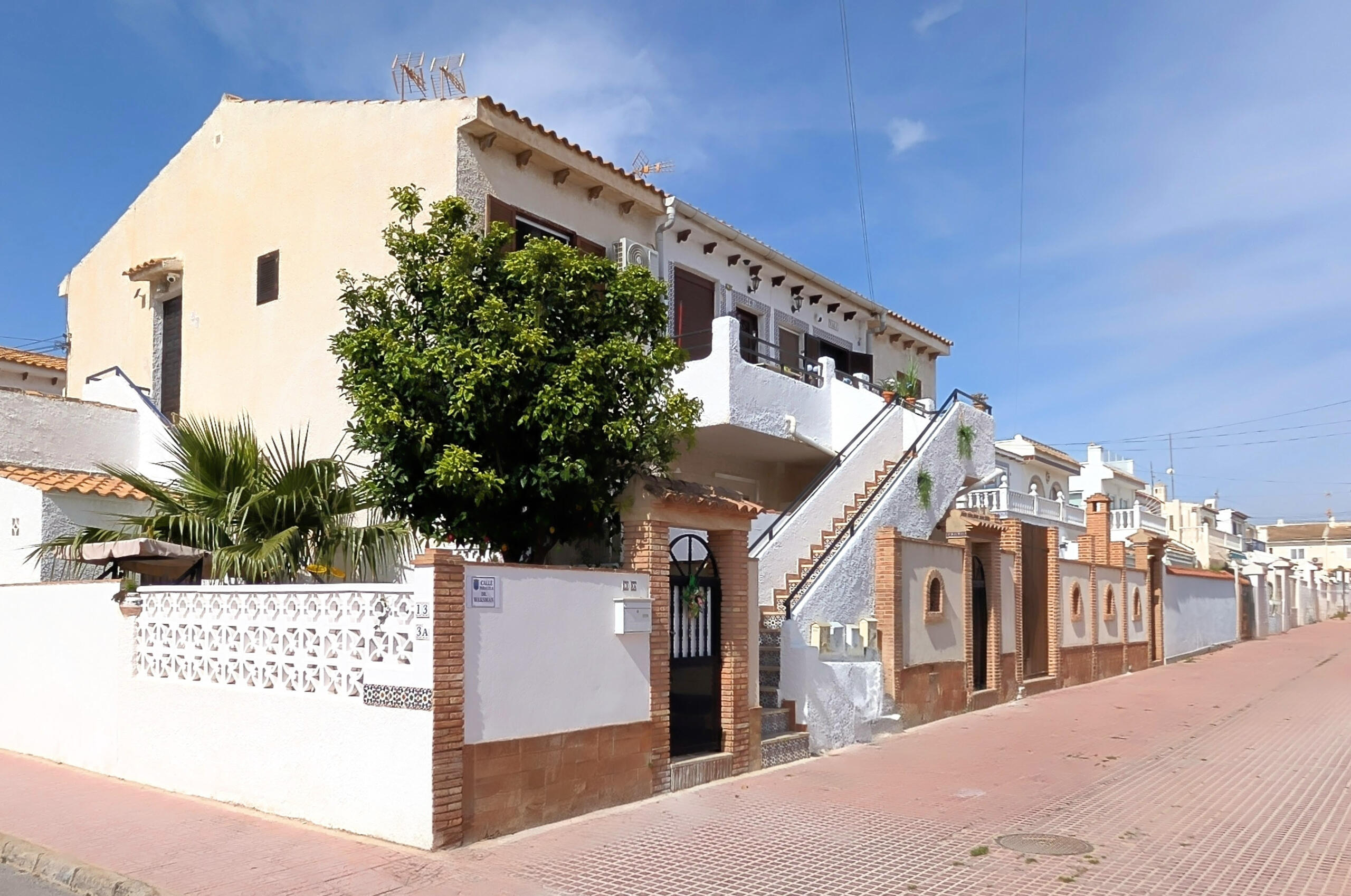 Entrance to holiday apartment Vali in Torrevieja Costa Blanca near the beach